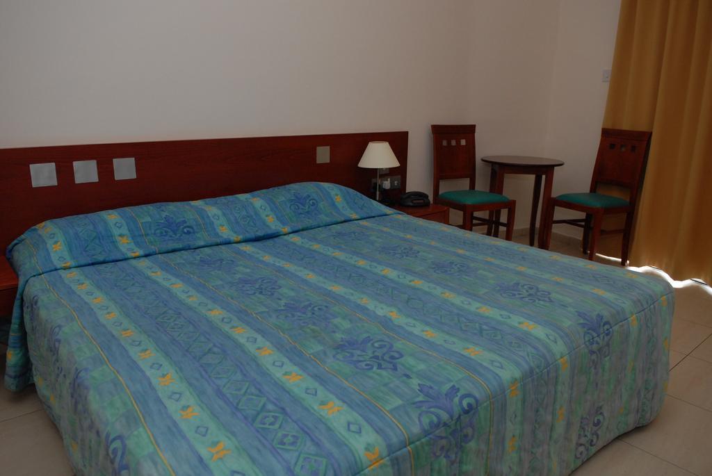 Iris Beach Hotel Protaras Zimmer foto