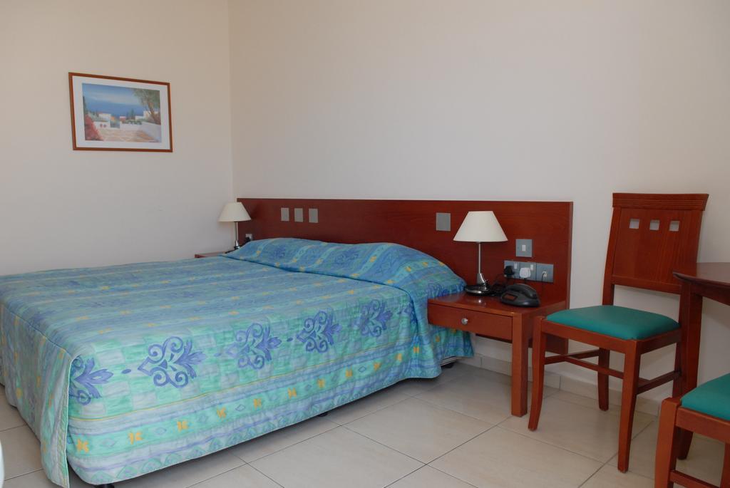 Iris Beach Hotel Protaras Zimmer foto